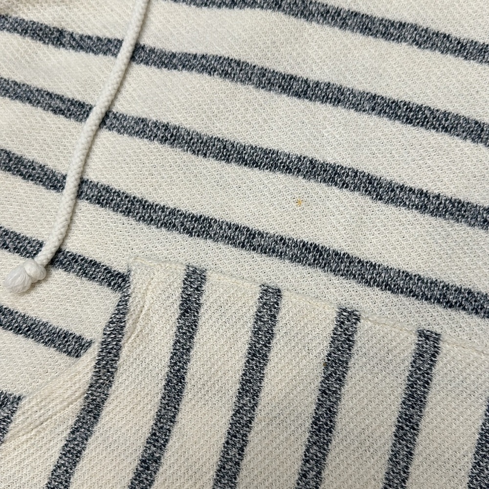 Old Navy Women’s Striped Pullover Hoodie Size Large - Picture 6 of 6